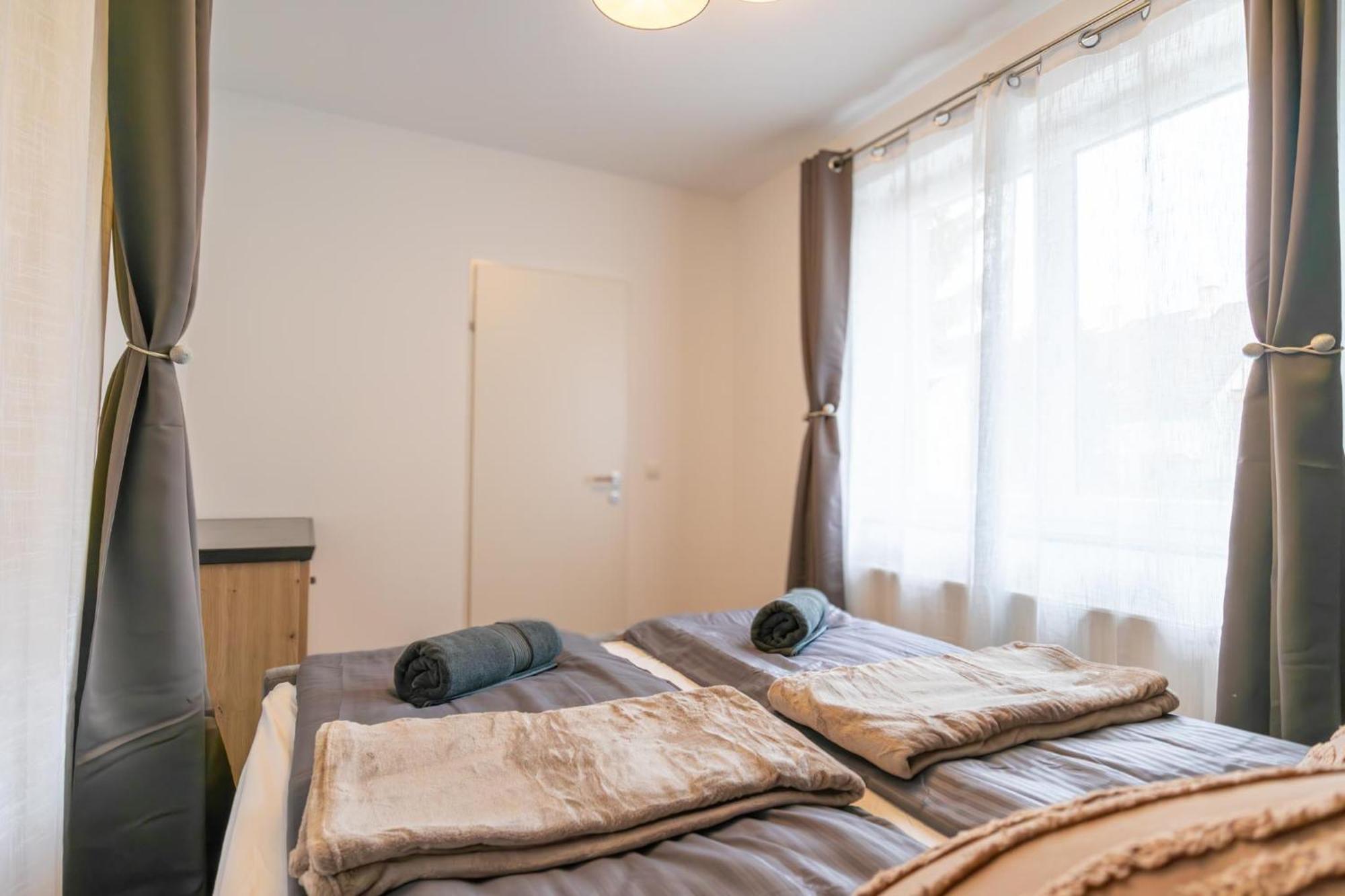 Charming 1Br And 1Lr Apt Modern Design Donaustadt Viena Exterior foto