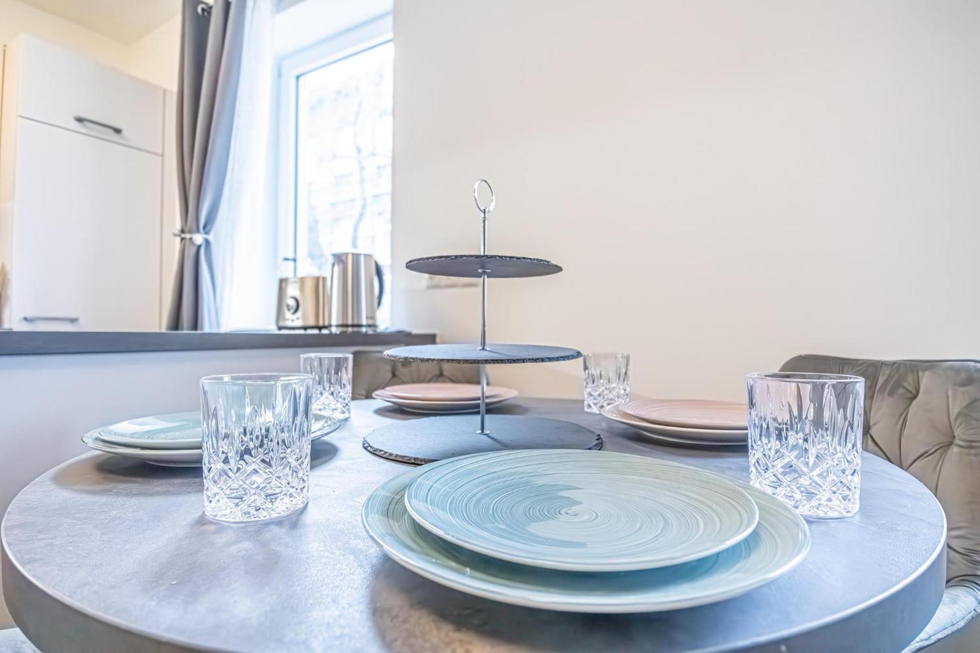 Charming 1Br And 1Lr Apt Modern Design Donaustadt Viena Exterior foto