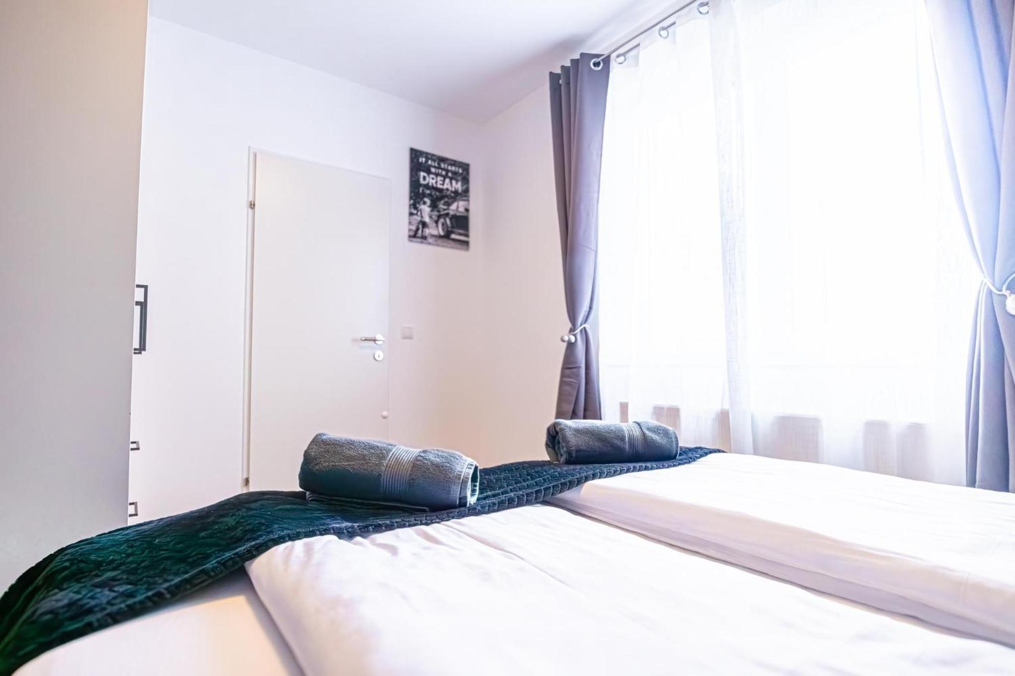 Charming 1Br And 1Lr Apt Modern Design Donaustadt Viena Exterior foto